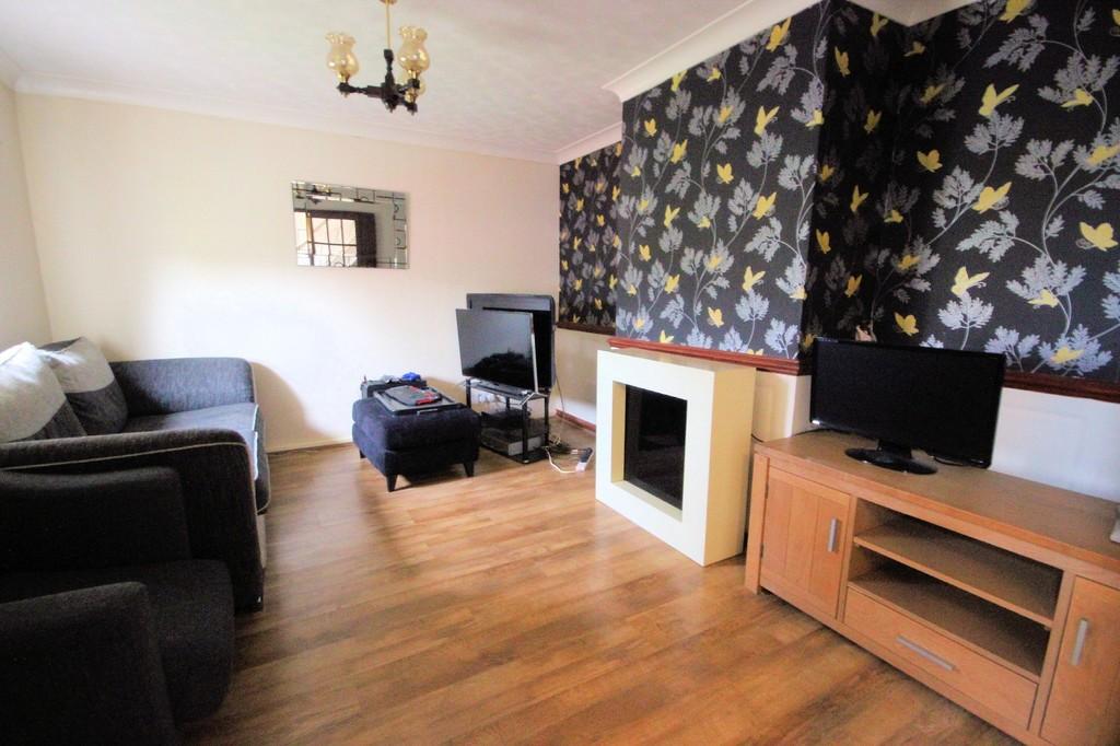 Holme Avenue, East Leake, Loughborough 3 bed semidetached house £170,000