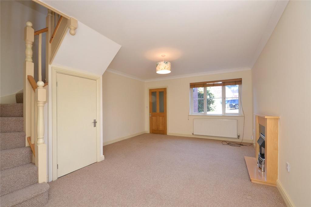 Hume Street, Kidderminster, DY11 3 bed semidetached house £825 pcm