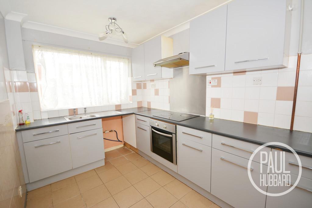 Britten Road, Lowestoft, Suffolk 3 bed end of terrace house £140,000