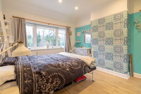 65 Braemar Road, Solihull, B92 8BS