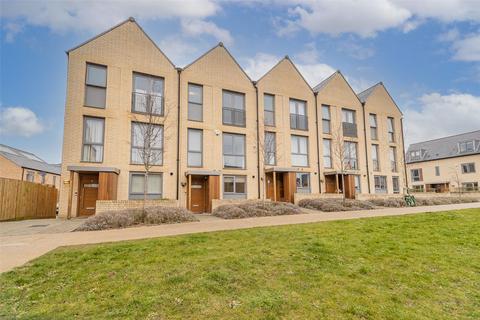 3 bedroom terraced house to rent, Charger Road, Trumpington, Cambridge