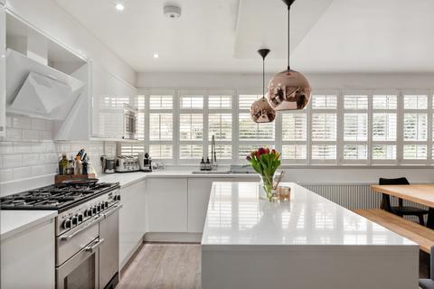 Flat 5, Reed Mansions Cambridge Road, London, E11 2PX