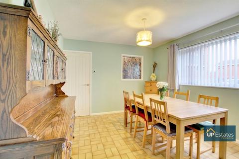 32 Alex Grierson Close, Binley, Coventry, CV3 2QJ