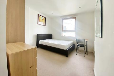 2 bedroom apartment to rent, The Gateway West, Leeds