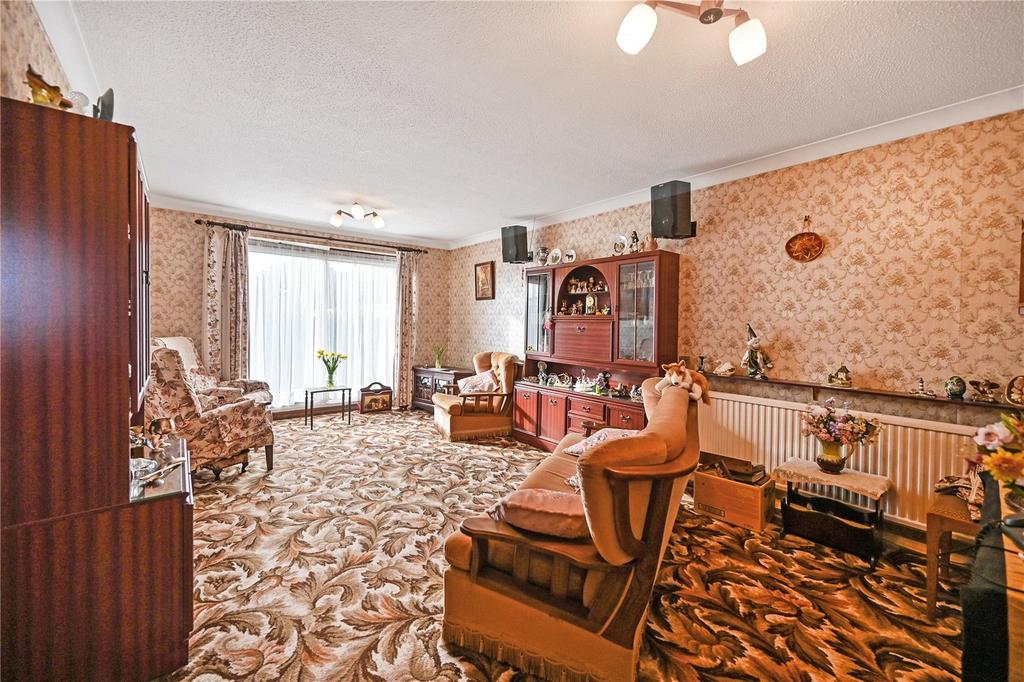 Sitting/Dining Room