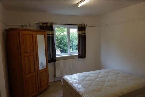 22 Riverside Gardens, Wembley, HA0 1JF