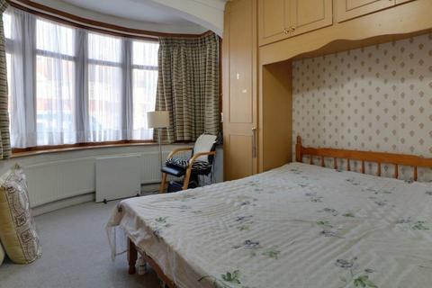 15 Lancelot Avenue, Wembley, HA0 2BA