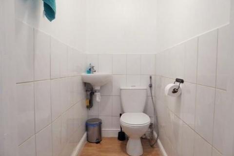 31a May Gardens, Wembley, HA0 1DU