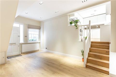 2 bedroom terraced house to rent, Stanhope Mews South, Gloucester Road, London, SW7