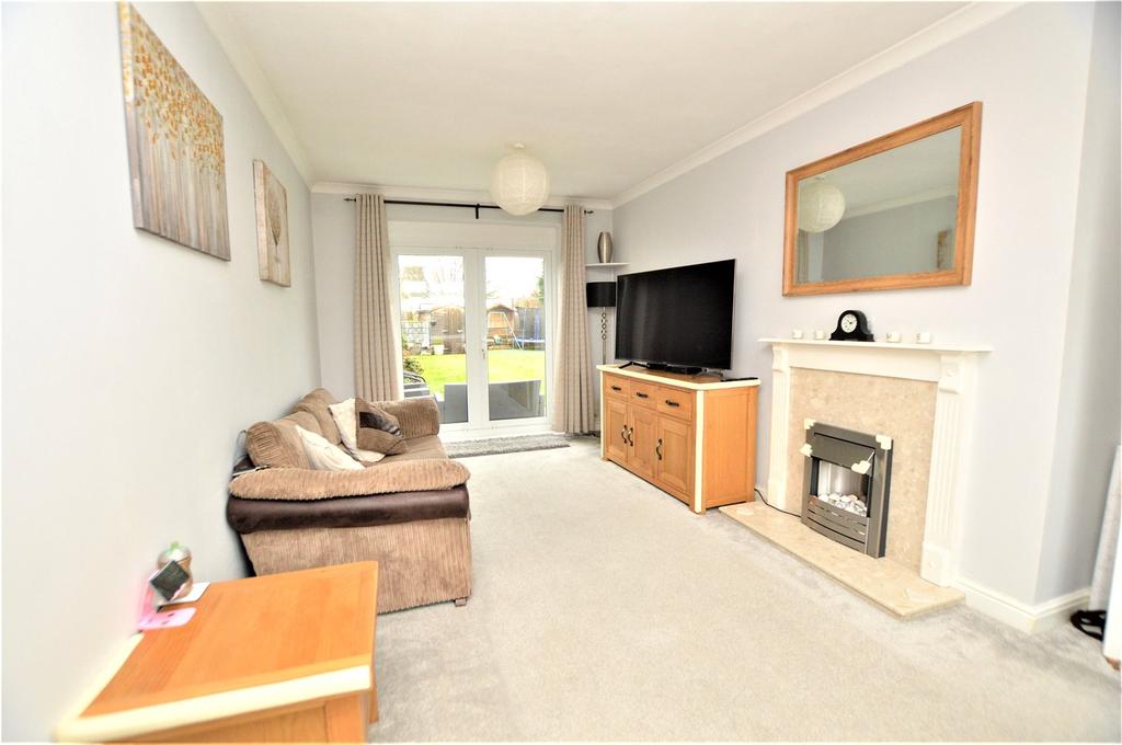 Alandale Crescent, Garforth, Leeds 2 bed semidetached house £185,000