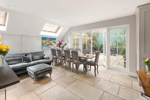 20 Parsons Green Lane, London, SW6 4HS