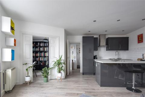 13 Pickering Close, London, E9 7AW