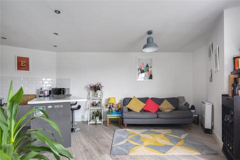 13 Pickering Close, London, E9 7AW