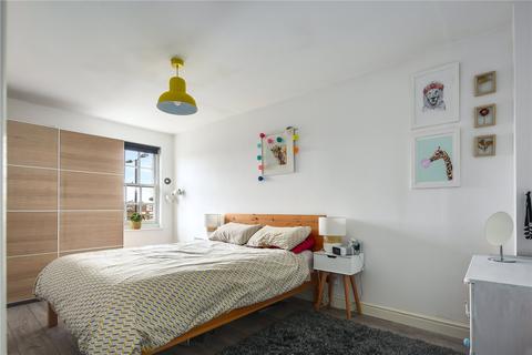 13 Pickering Close, London, E9 7AW