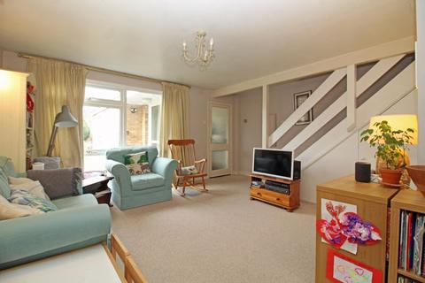 39 Nicola Close, South Croydon, CR2 6NA