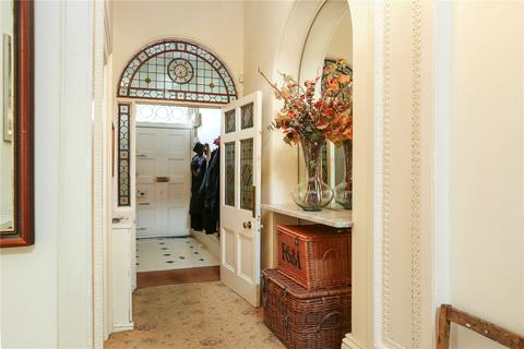 26 Caledonia Place, Bristol, BS8 4DL
