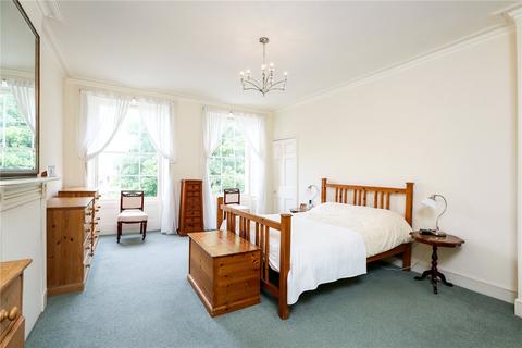 26 Caledonia Place, Bristol, BS8 4DL
