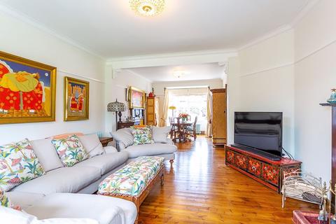 38 Connaught Road, New Malden, KT3 3QA