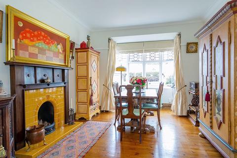 38 Connaught Road, New Malden, KT3 3QA