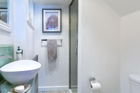 38 Connaught Road, New Malden, KT3 3QA