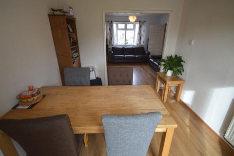 9 Archery Road, Cirencester, GL7 1AS
