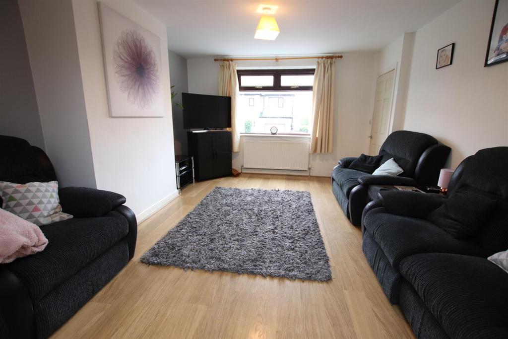 Daleside Road, Shipley 4 bed semidetached house £185,000
