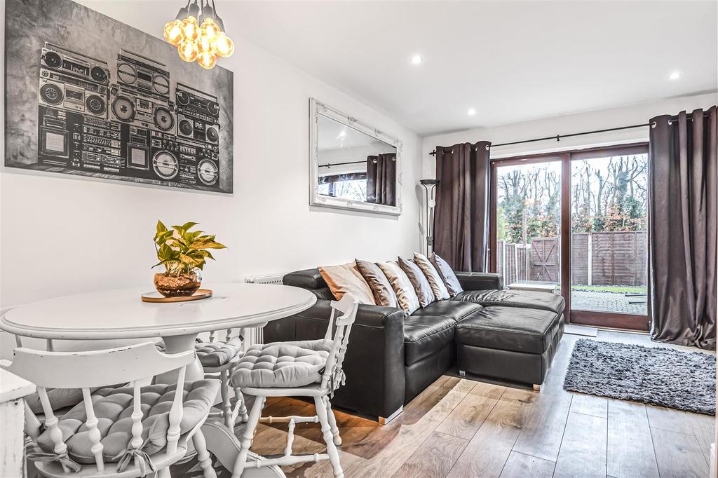 Radlett Road, Frogmore, St. Albans 2 bed house £380,000
