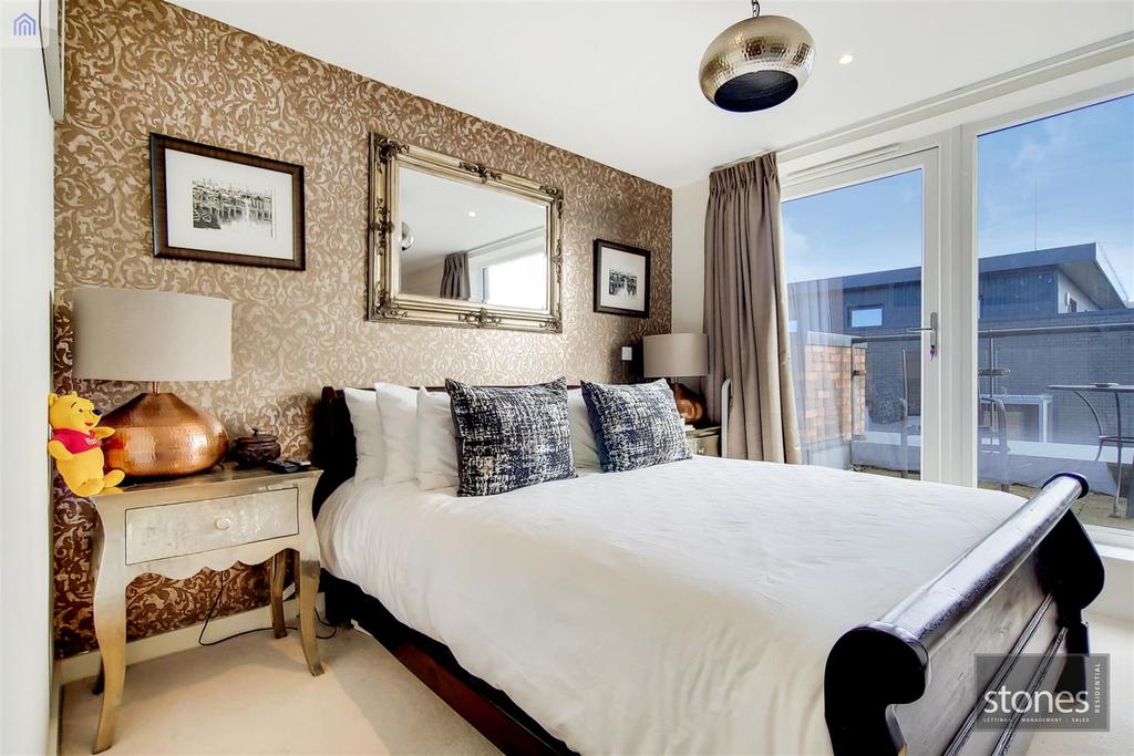 2 Main Bedroom-1.jpg