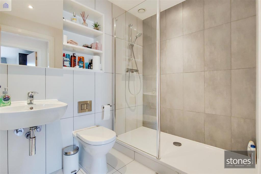 8 Bathroom-0.jpg