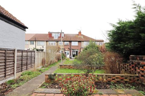 102 Holmsdale Grove, Bexleyheath, DA7 6NY