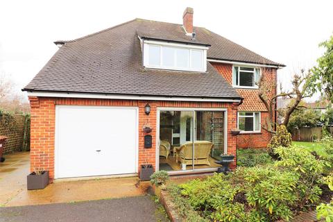 3 Station Approach, Barnehurst, Bexleyheath, DA7 6HQ
