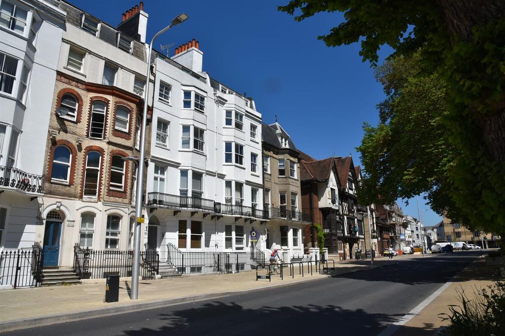 Marlborough Place, Central Brighton Studio £180,000