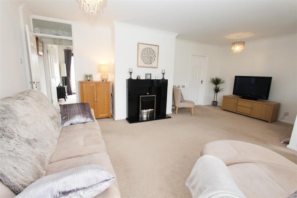 Cherwell Road, Keynsham, Bristol 4 bed house £420,000