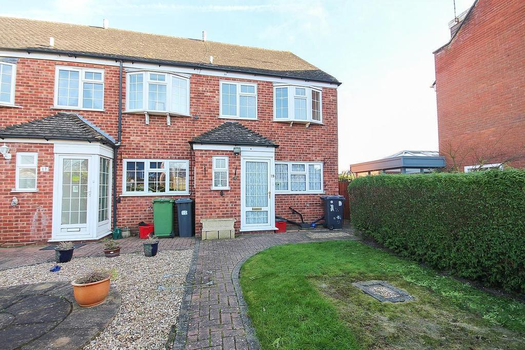 Regency Drive, Kenilworth 4 bed end of terrace house £1,100 pcm (£254 pw)