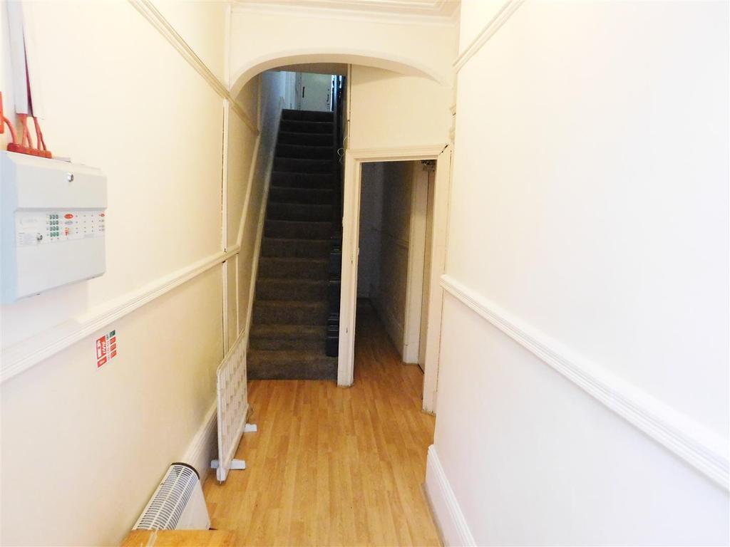 Abbey Hills Road, Oldham Property £220,000