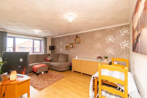 6 Blackthorn Close, Bingham, Nottingham, NG13 8UB