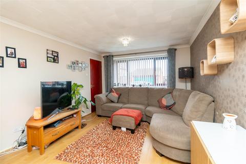 6 Blackthorn Close, Bingham, Nottingham, NG13 8UB
