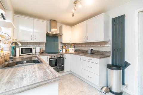 6 Blackthorn Close, Bingham, Nottingham, NG13 8UB