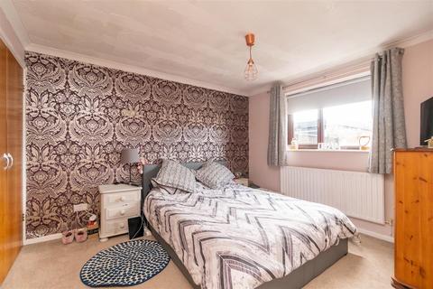 6 Blackthorn Close, Bingham, Nottingham, NG13 8UB