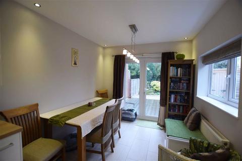 72 Deans Way, Gloucester, GL1 2QD