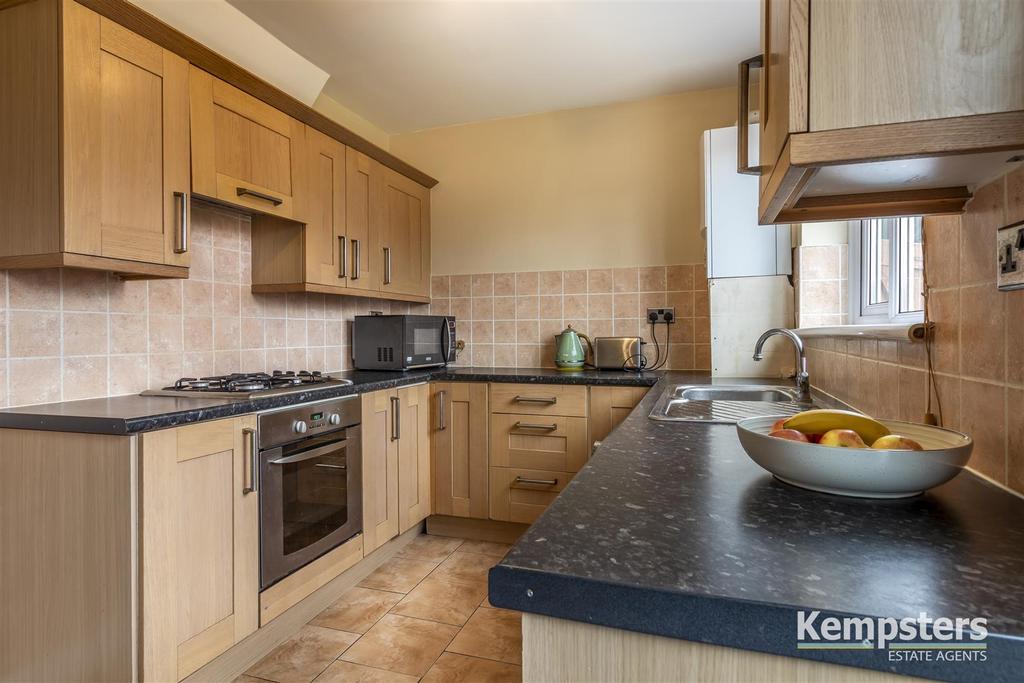 Kitchen 4.jpg