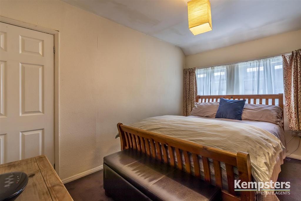 Bedroom 1 2nd.jpg