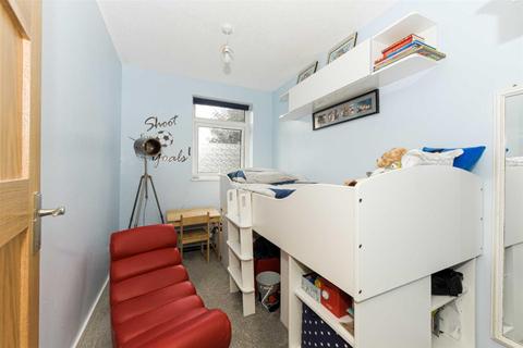 9 Dorset Square, Epsom, KT19 9HX