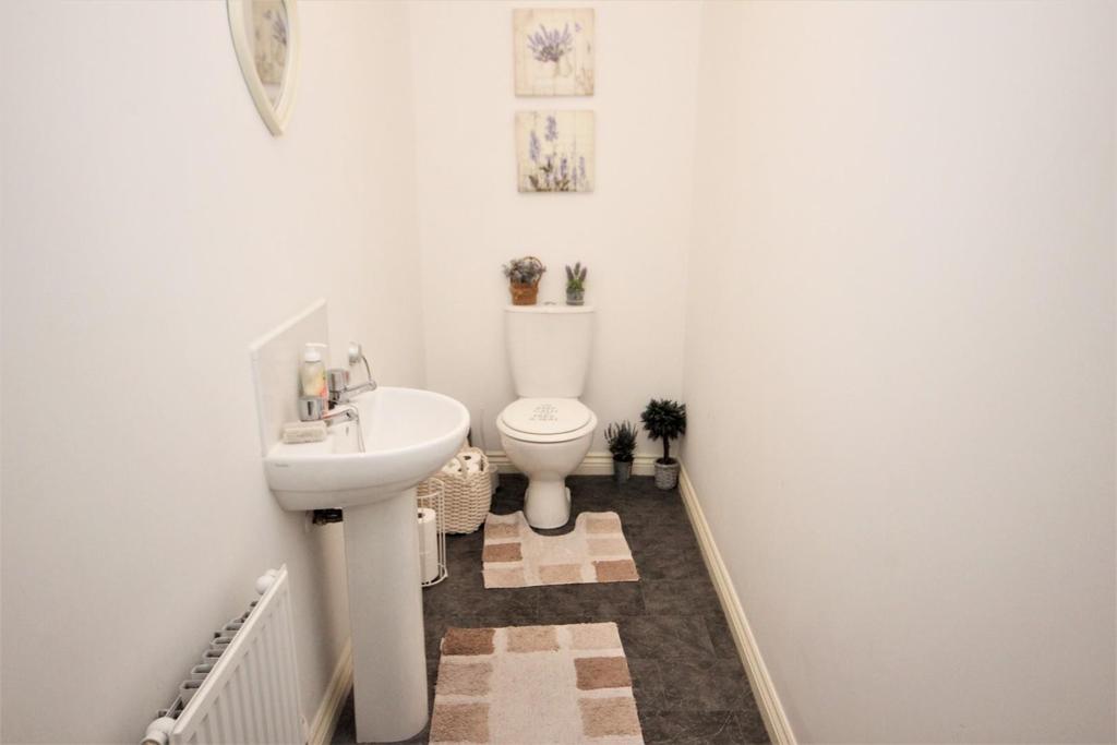 Cloakroom/WC