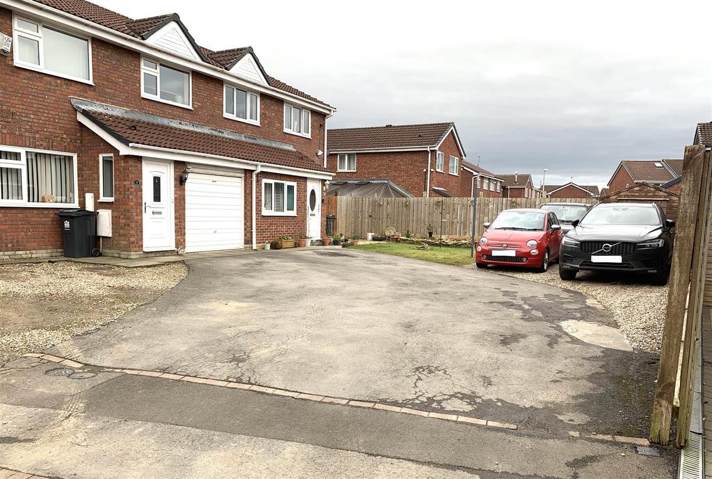Statham Place, Darlington 3 bed semidetached house £185,000