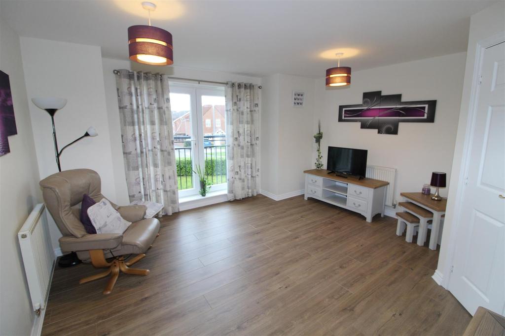 Ingot Close, Brymbo, Wrexham 2 bed apartment £99,950