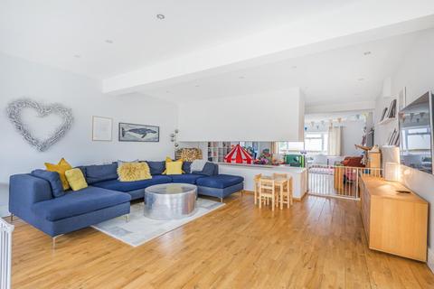 11 Coates Hill Road, Bromley, BR1 2BJ