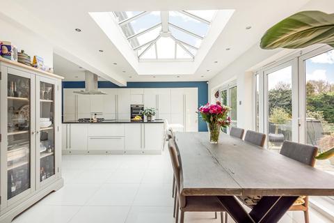 11 Coates Hill Road, Bromley, BR1 2BJ