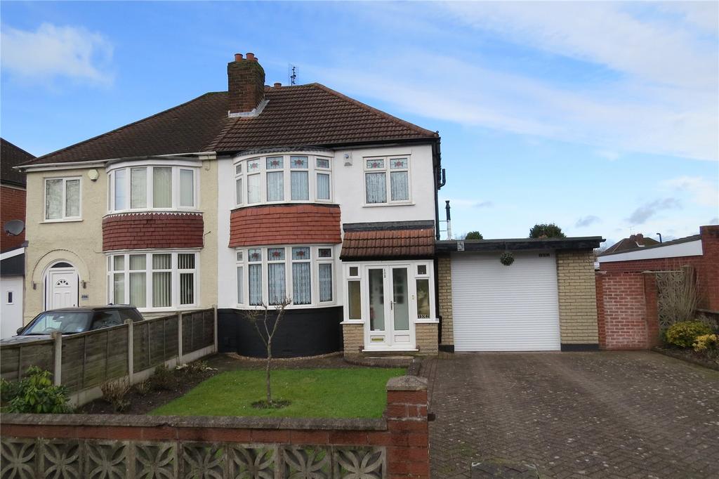 Oxley Moor Road, Oxley, Wolverhampton, WV10 3 bed semidetached house