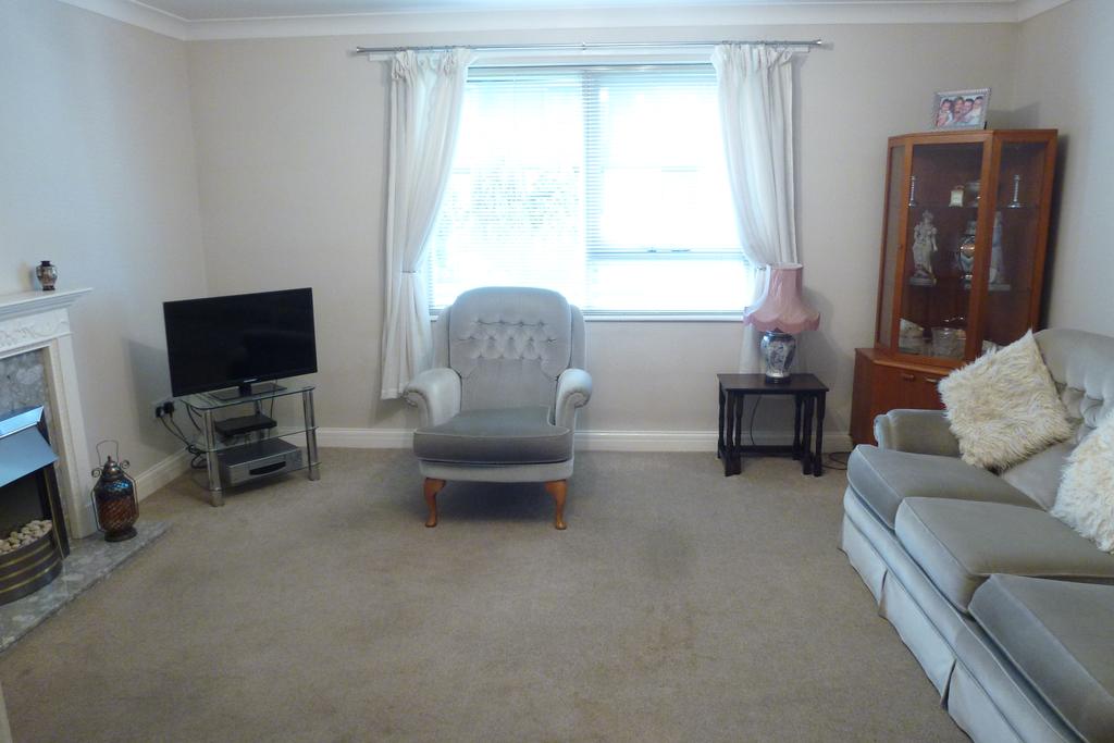 CHESTNUT COURT, LEYLAND PR25 1 bed retirement property £120,000